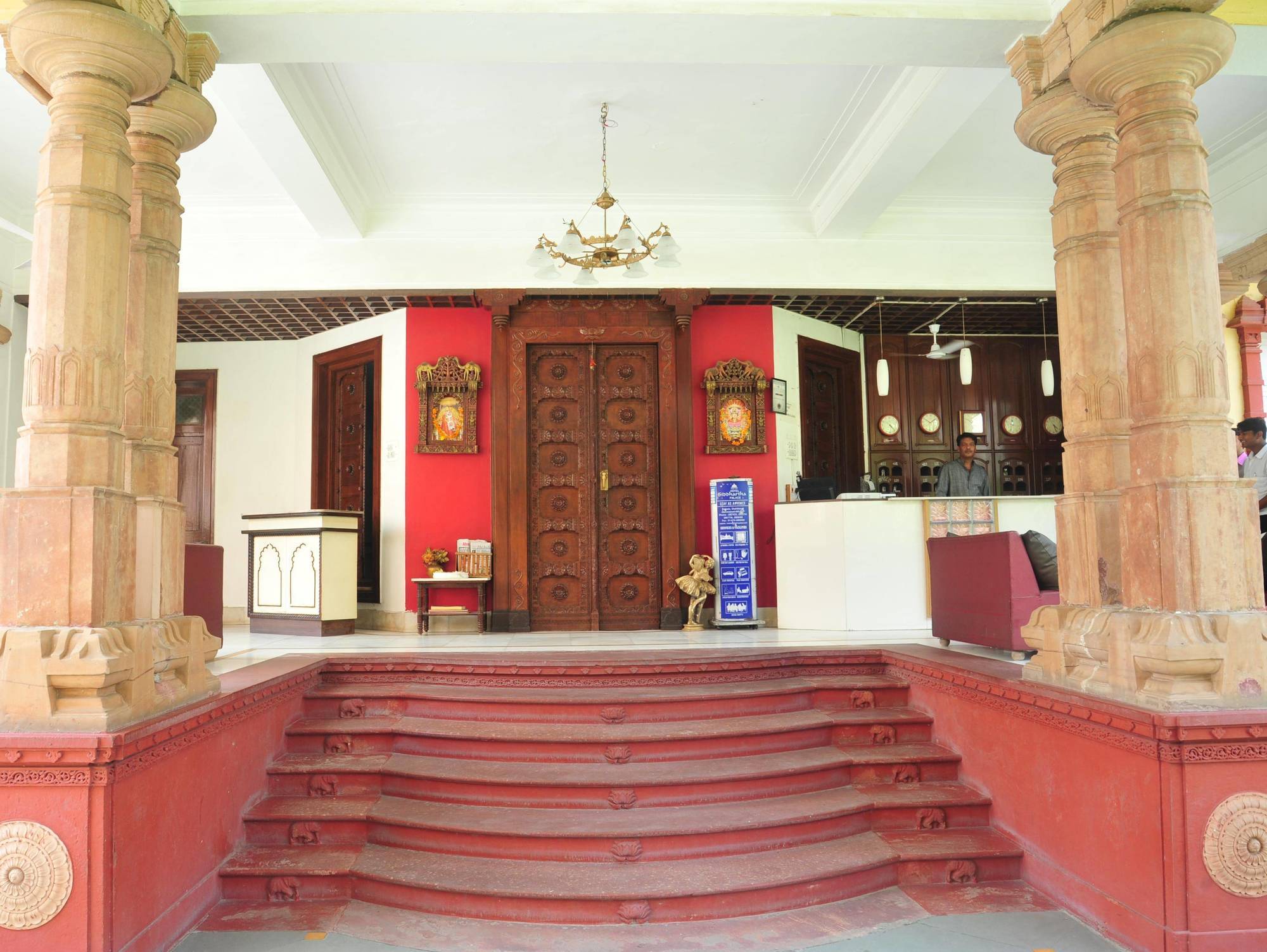Hotel Siddhartha Palace Ahmedabad Exterior foto